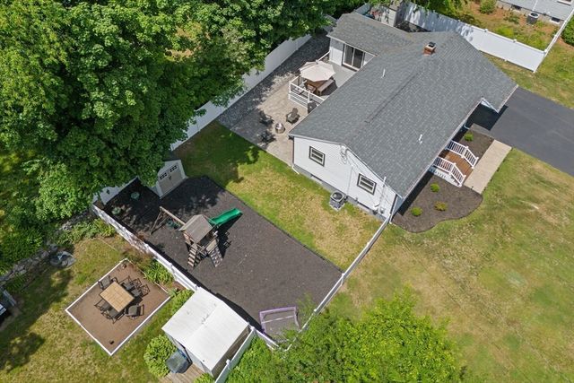 6 Oakland Ave, Tewksbury, MA 01876