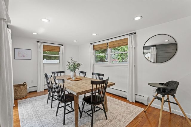 6 Oakland Ave, Tewksbury, MA 01876