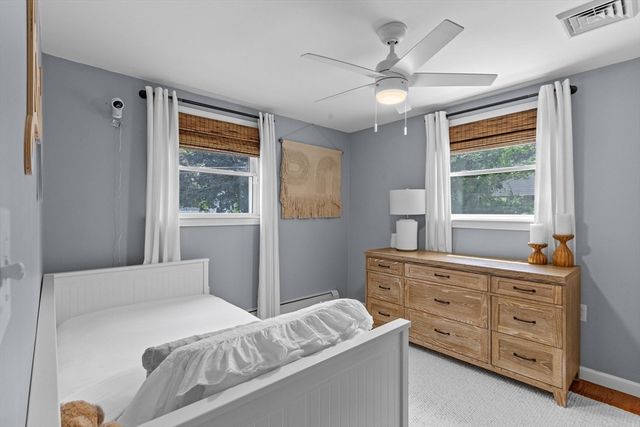 6 Oakland Ave, Tewksbury, MA 01876