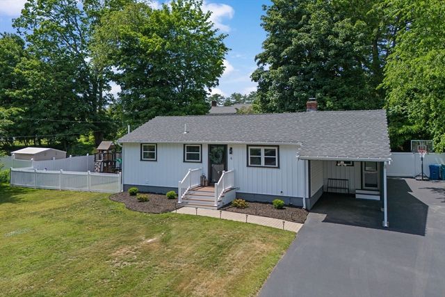 6 Oakland Ave, Tewksbury, MA 01876