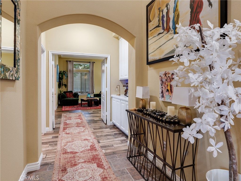 Image 10 of property listing at 19237 Estancia, Apple Valley, CA 92308