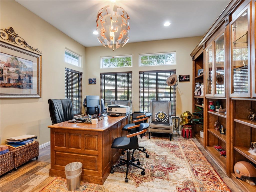 Image 11 of property listing at 19237 Estancia, Apple Valley, CA 92308