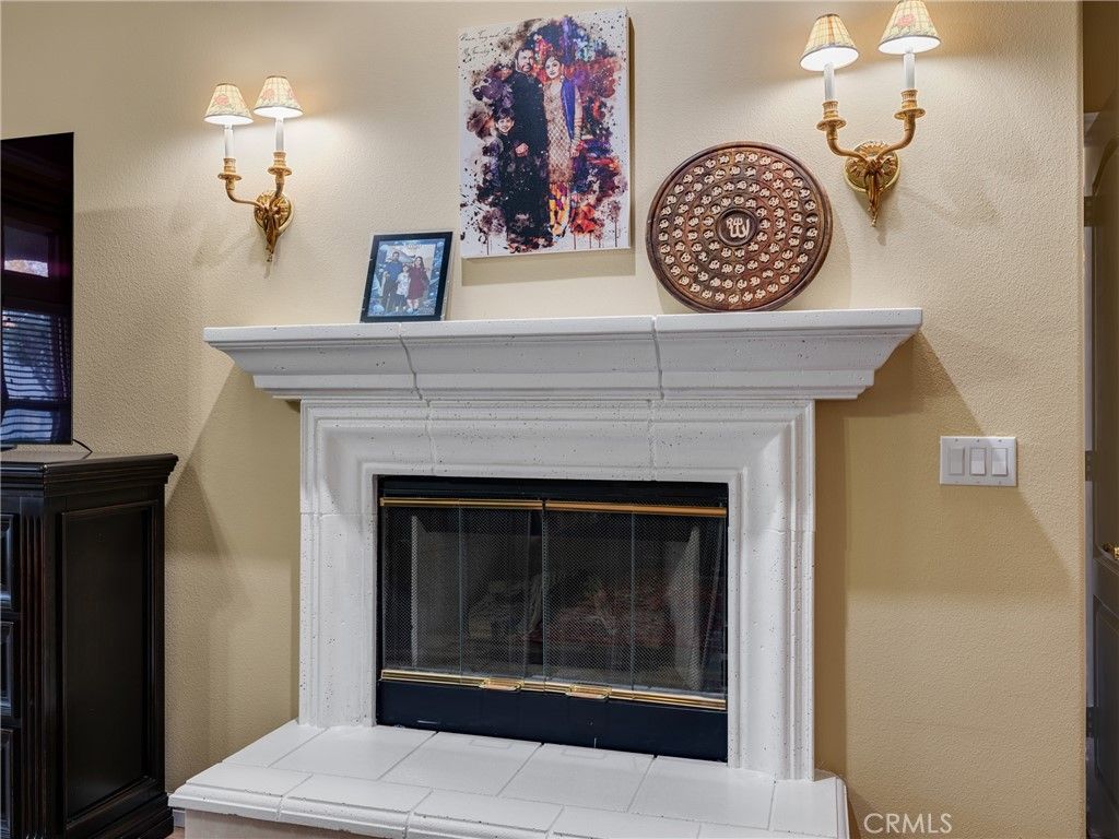 Image 17 of property listing at 19237 Estancia, Apple Valley, CA 92308