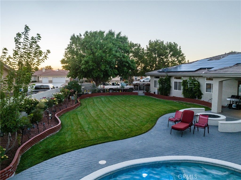 Image 35 of property listing at 19237 Estancia, Apple Valley, CA 92308