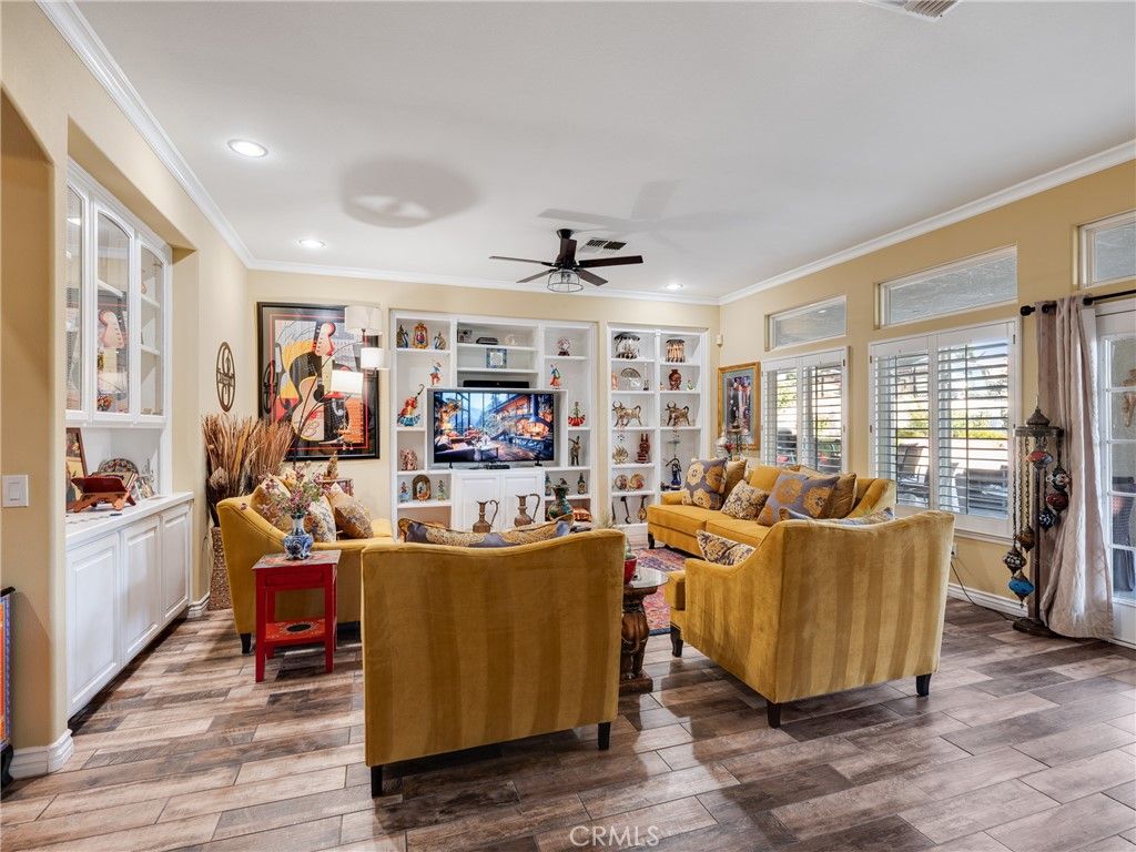 Image 4 of property listing at 19237 Estancia, Apple Valley, CA 92308