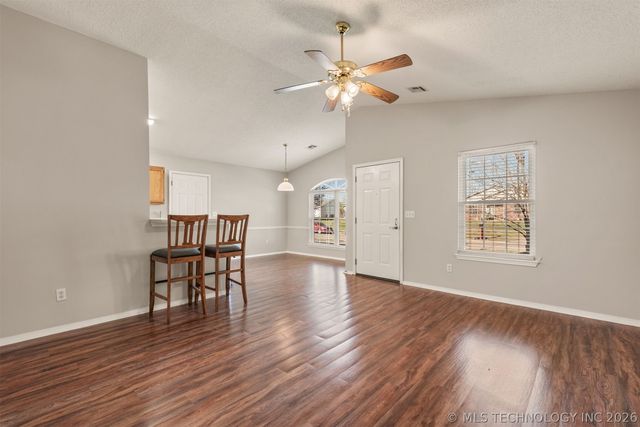 1830 Woodmere Road, Claremore, OK 74017