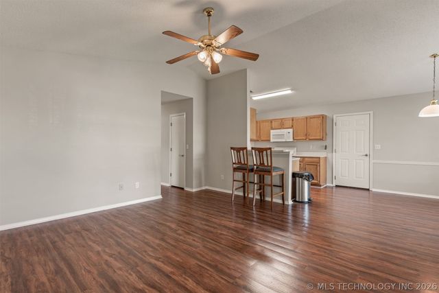 1830 Woodmere Road, Claremore, OK 74017