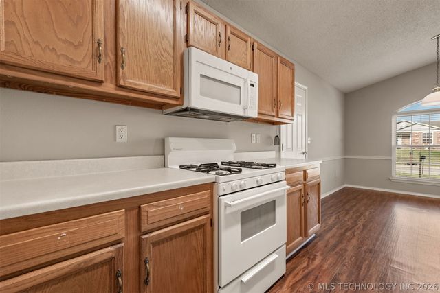 1830 Woodmere Road, Claremore, OK 74017