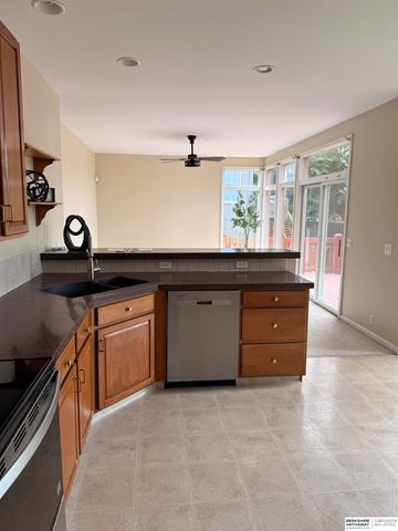 18602 Leavenworth Street, Elkhorn, NE 68022
