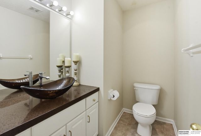 18602 Leavenworth Street, Elkhorn, NE 68022