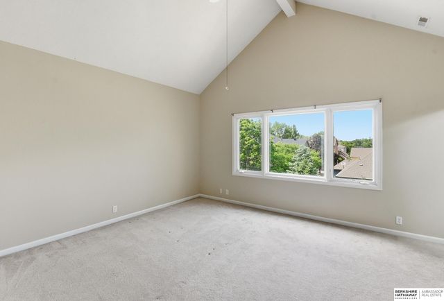 18602 Leavenworth Street, Elkhorn, NE 68022