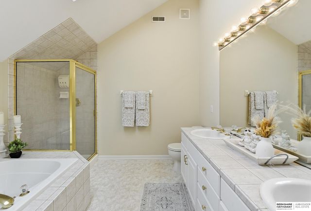 18602 Leavenworth Street, Elkhorn, NE 68022