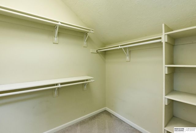 18602 Leavenworth Street, Elkhorn, NE 68022