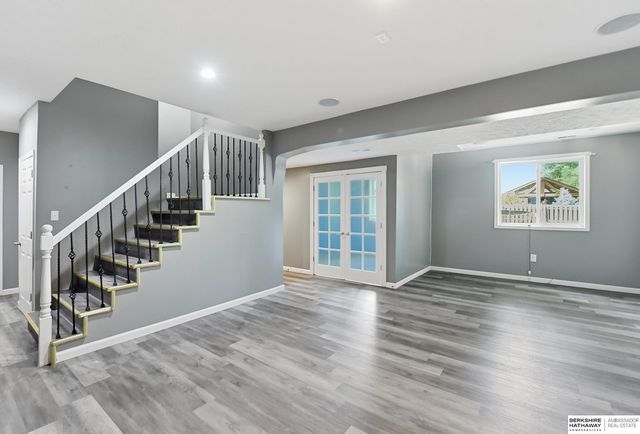 18602 Leavenworth Street, Elkhorn, NE 68022