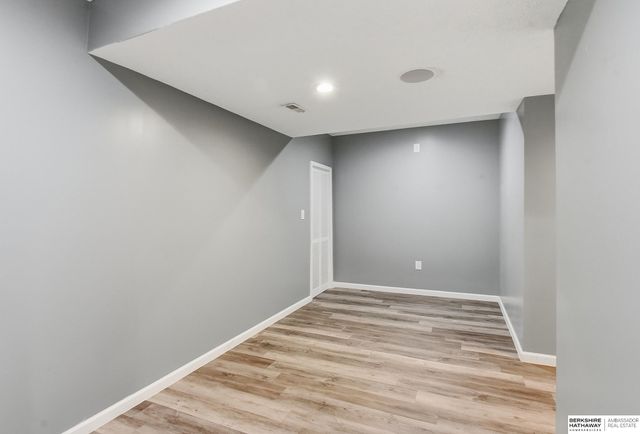 18602 Leavenworth Street, Elkhorn, NE 68022