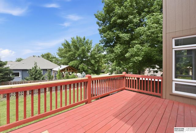 18602 Leavenworth Street, Elkhorn, NE 68022