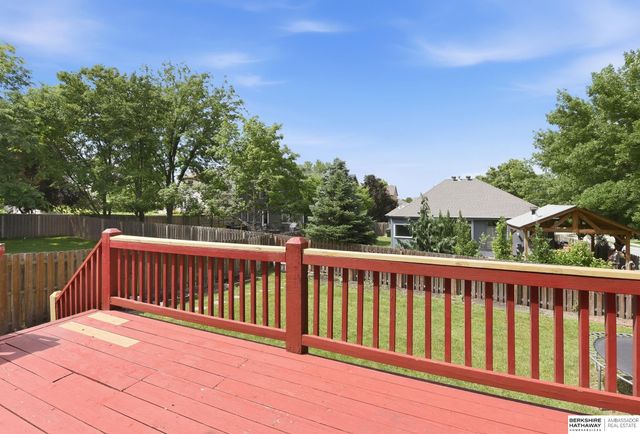 18602 Leavenworth Street, Elkhorn, NE 68022