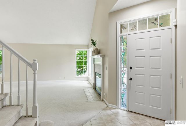 18602 Leavenworth Street, Elkhorn, NE 68022