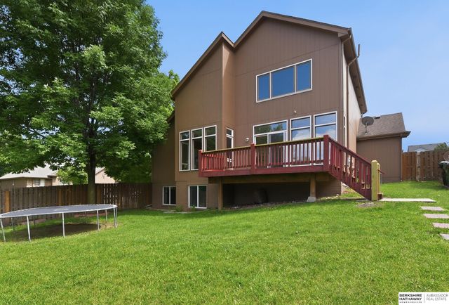 18602 Leavenworth Street, Elkhorn, NE 68022