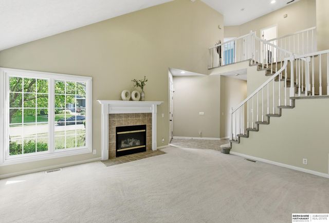 18602 Leavenworth Street, Elkhorn, NE 68022