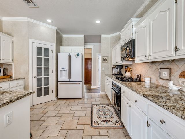 14011 E 87th Place N, Owasso, OK 74055