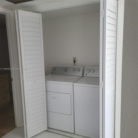 8245 Lake Dr 406, Doral, FL 33166