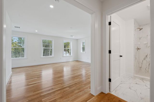 Autumn Lane, Newfields, NH 03856