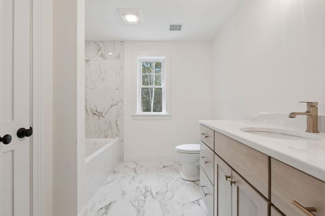 Autumn Lane, Newfields, NH 03856