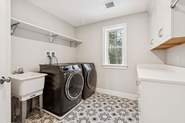 Autumn Lane, Newfields, NH 03856