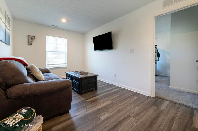 17006 Meander Way, Louisville, KY 40245