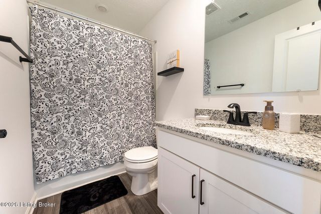 17006 Meander Way, Louisville, KY 40245