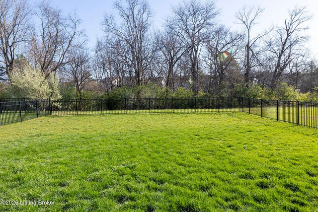 17006 Meander Way, Louisville, KY 40245