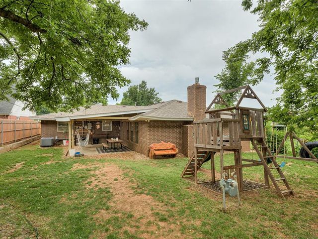 2006 N Nail Parkway, Moore, OK 73160