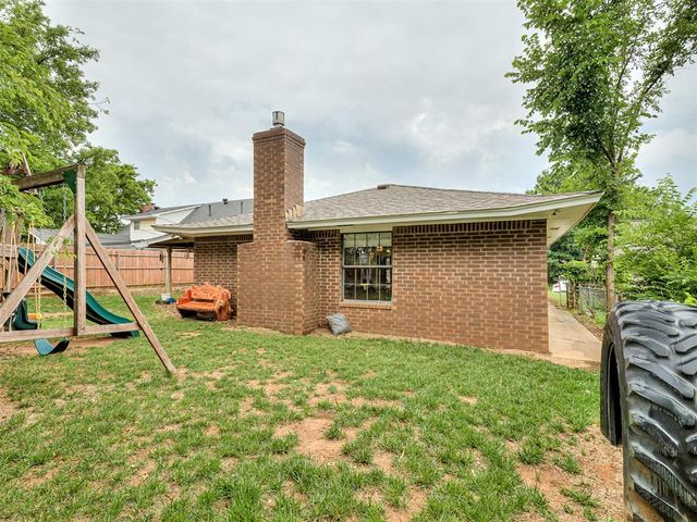 2006 N Nail Parkway, Moore, OK 73160