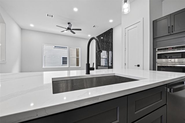 1107 Wilson St, Houston, TX 77019