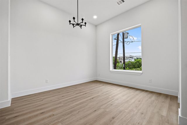 1107 Wilson St, Houston, TX 77019