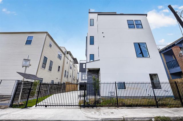 1107 Wilson St, Houston, TX 77019