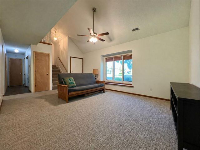 3017 W 23rd Terrace, Lawrence, KS 66047