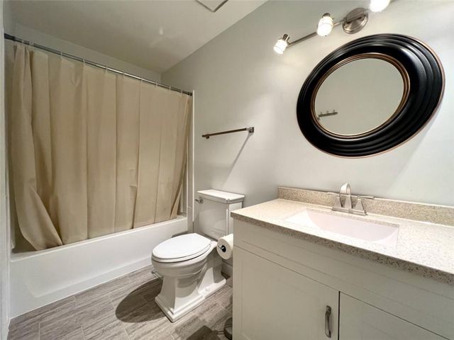 3017 W 23rd Terrace, Lawrence, KS 66047