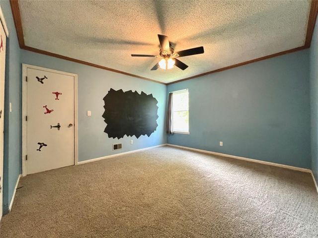 3017 W 23rd Terrace, Lawrence, KS 66047