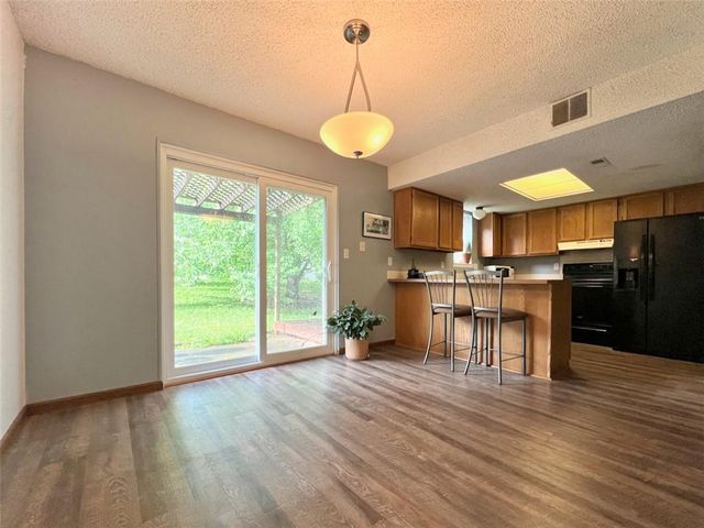 3017 W 23rd Terrace, Lawrence, KS 66047