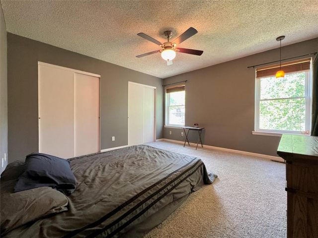 3017 W 23rd Terrace, Lawrence, KS 66047