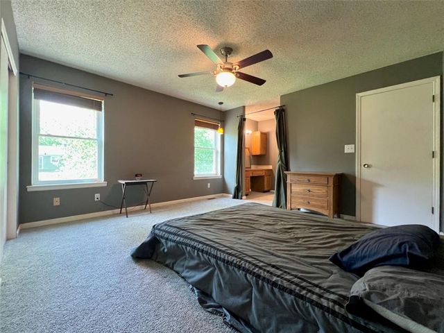 3017 W 23rd Terrace, Lawrence, KS 66047