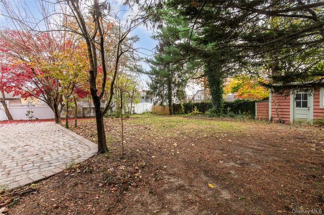 5 Prospect Street, Glen Head, NY 11545