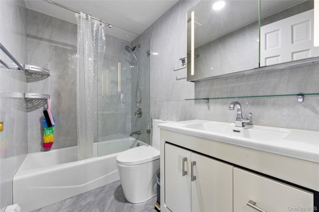 43-18 Main Street 12A, Flushing, NY 11355