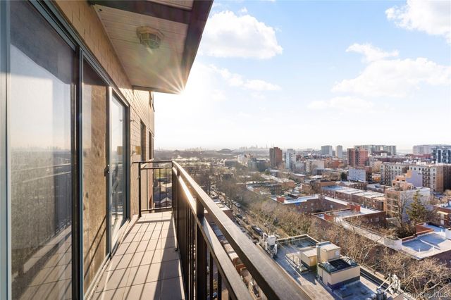 43-18 Main Street 12A, Flushing, NY 11355