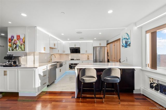 43-18 Main Street 12A, Flushing, NY 11355