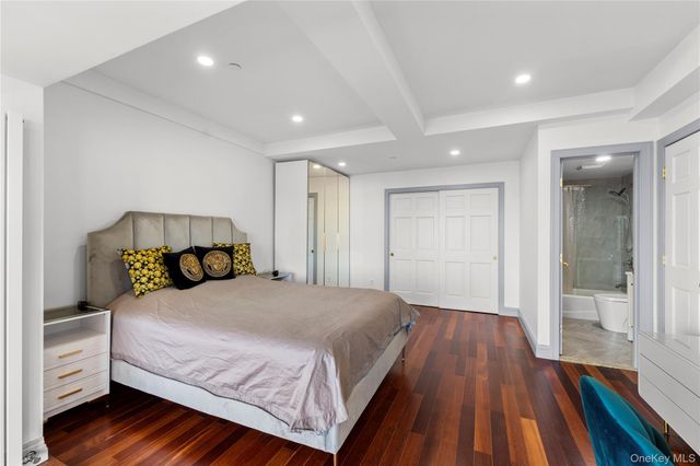 43-18 Main Street 12A, Flushing, NY 11355