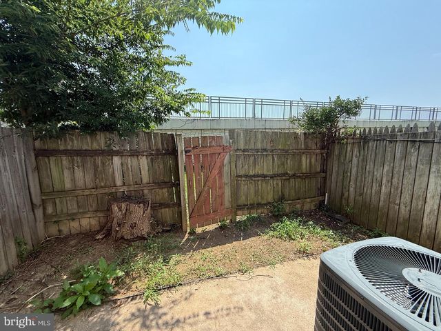 110 HUGHEY CT, Fredericksburg, VA 22401