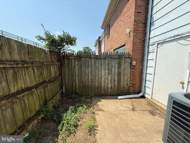 110 HUGHEY CT, Fredericksburg, VA 22401